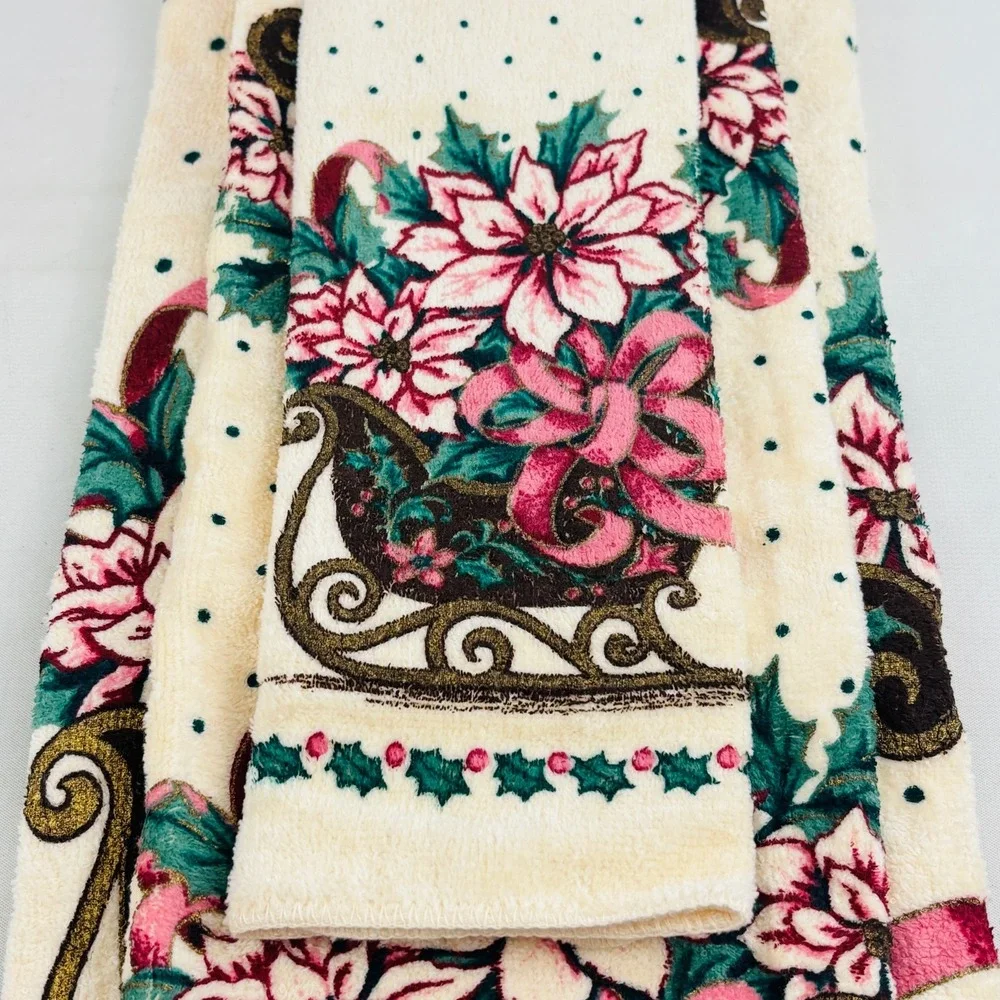 Vintage Cecil Saydah Holiday Traditions Poinsettia Sleigh 3 Piece Bath Towel Set